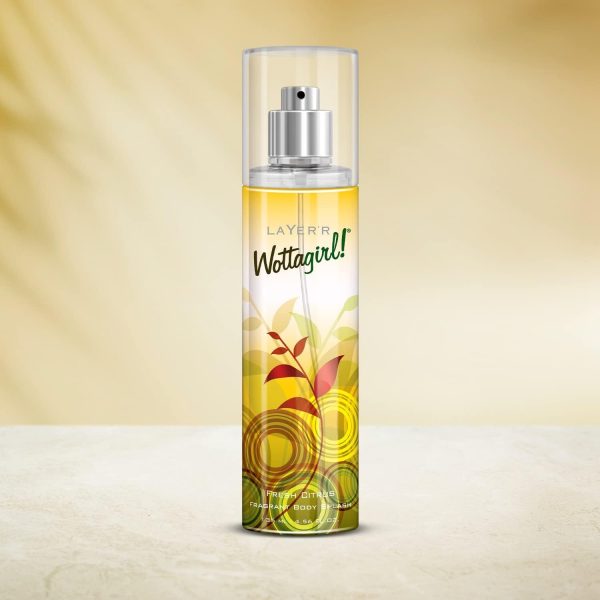 Layer’r Wottagirl Fresh Citrus Body Splash For Women – Long-lasting Fruity Fragrance With Apple, Grapefruit & Amber – 135 Ml, Skin-friendly Mist – Made In India